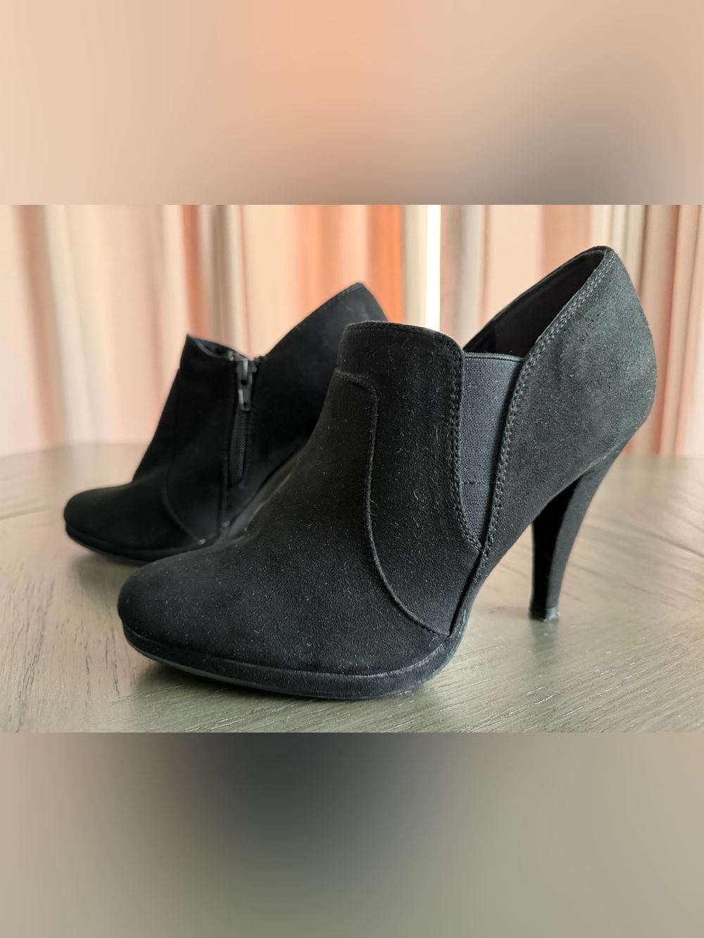 Fergie Cacey Black Ankle Booties Size 6.5M 4" Stiletto Heel Side Zip